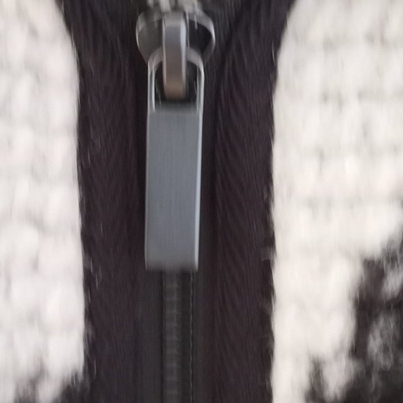 'FRENCH CONNECTION' Wool blend Cape with Pockets Size S-M Large Houndstooth - Picture 5 of 11